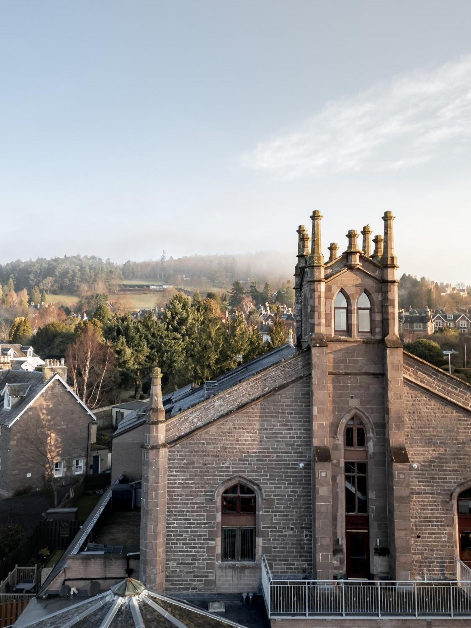 The Church Tower Crieff Exteriör bild